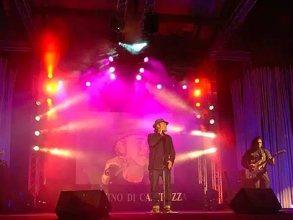 Allestimento-illuminotecnico-per-concerto-bologna
