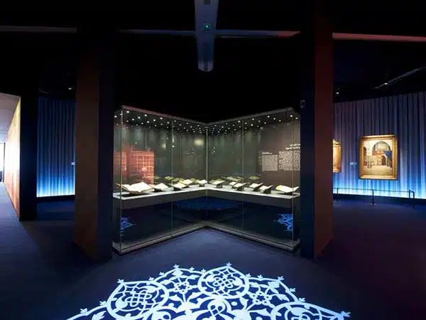 Illumino-service-srl-per-allestimento-di-un-impianto-luce-per-fiere-villanova-di-castenaso