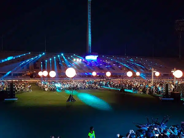 Installazione-proiettori-sagomatori-per-concerto-imola