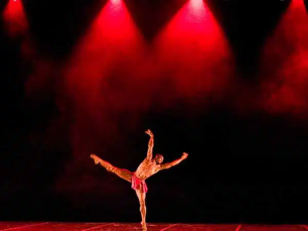 Installazioni-luci-per-scenografie-imola