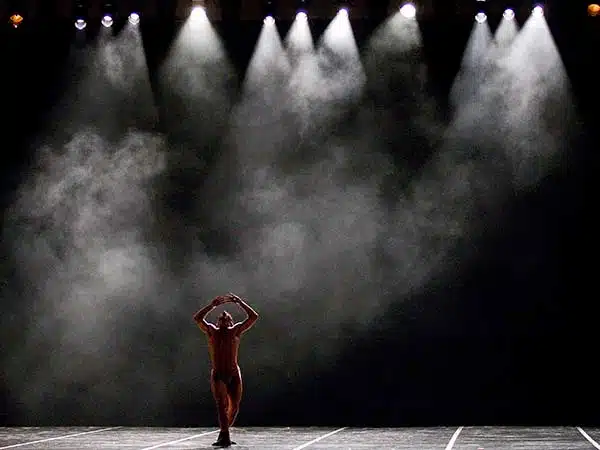 Progettazione-teste-mobili-per-spettacolo-di-danza-imola